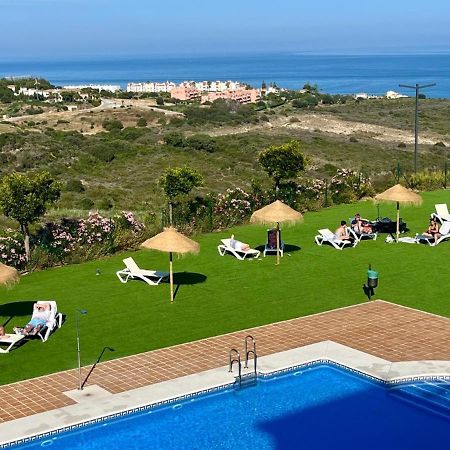 Small Oasis Nelson Mandela Apartment With Sea View, Two Bedrooms, Parking, Terrace And Pool Manilva Kültér fotó