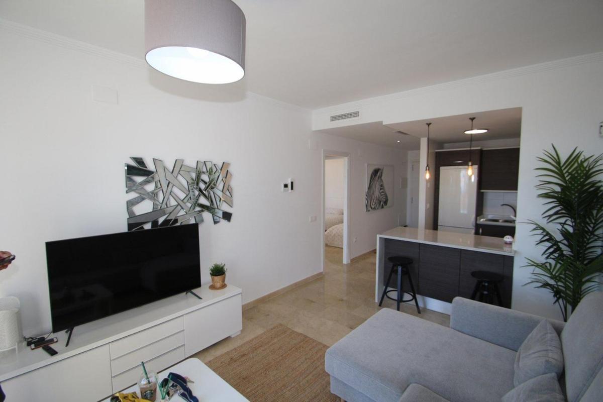 Small Oasis Nelson Mandela Apartment With Sea View, Two Bedrooms, Parking, Terrace And Pool Manilva Kültér fotó