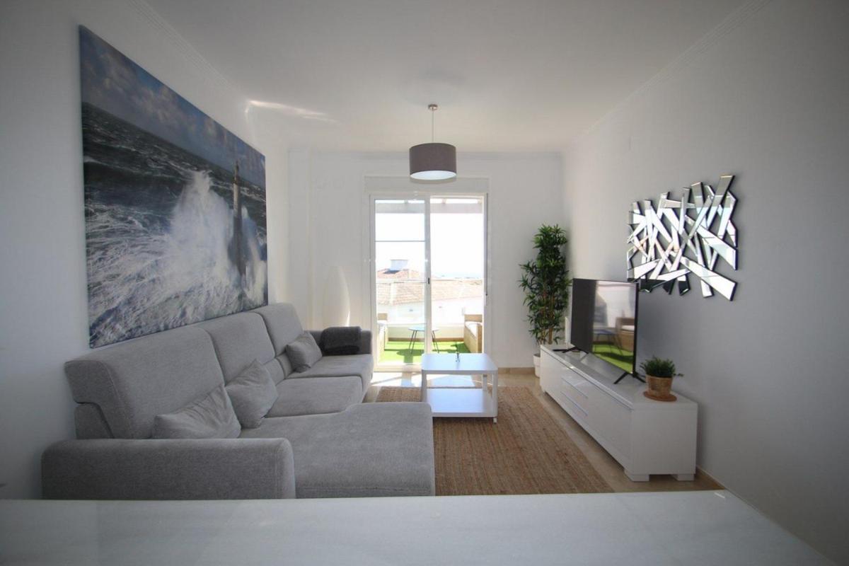 Small Oasis Nelson Mandela Apartment With Sea View, Two Bedrooms, Parking, Terrace And Pool Manilva Kültér fotó