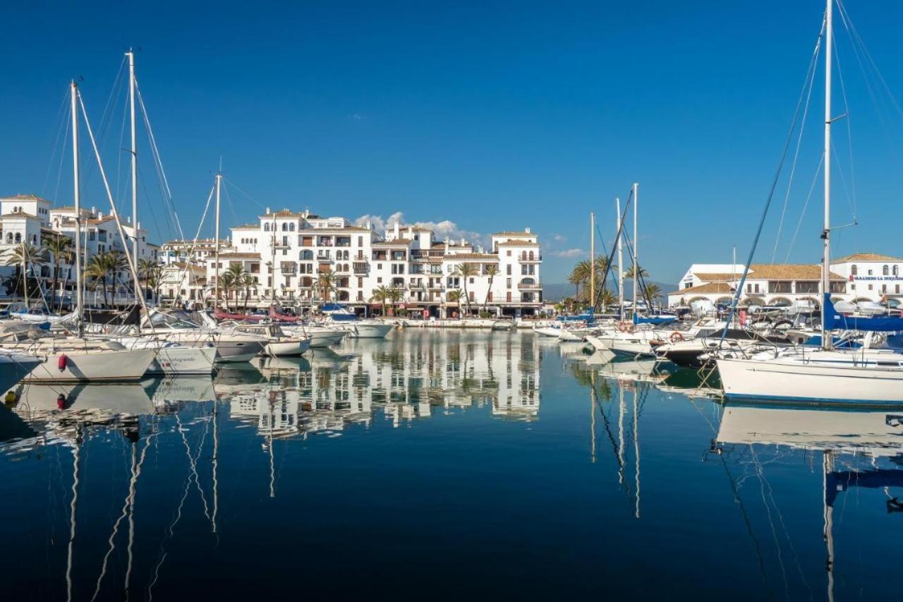Small Oasis Nelson Mandela Apartment With Sea View, Two Bedrooms, Parking, Terrace And Pool Manilva Kültér fotó